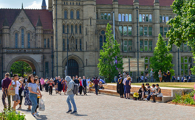 University of manchester - bespoke podium bench