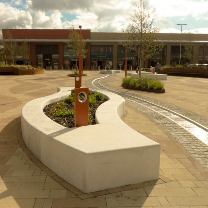 RUSHDEN LAKES SHOPPING AND LEISURE COMPLEX