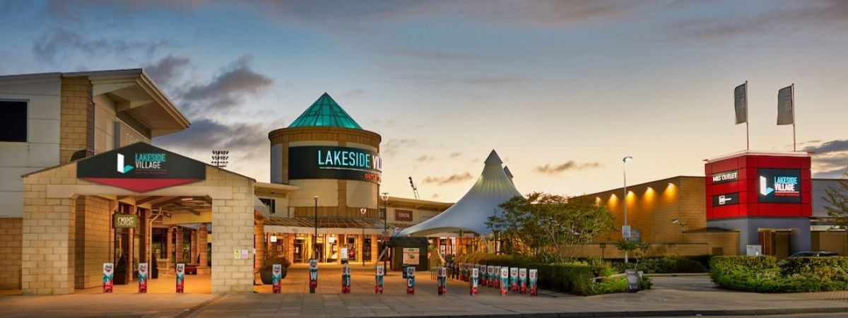 Benches, Litter Bins and GRP Planters for Lakeside Village Shopping Centre