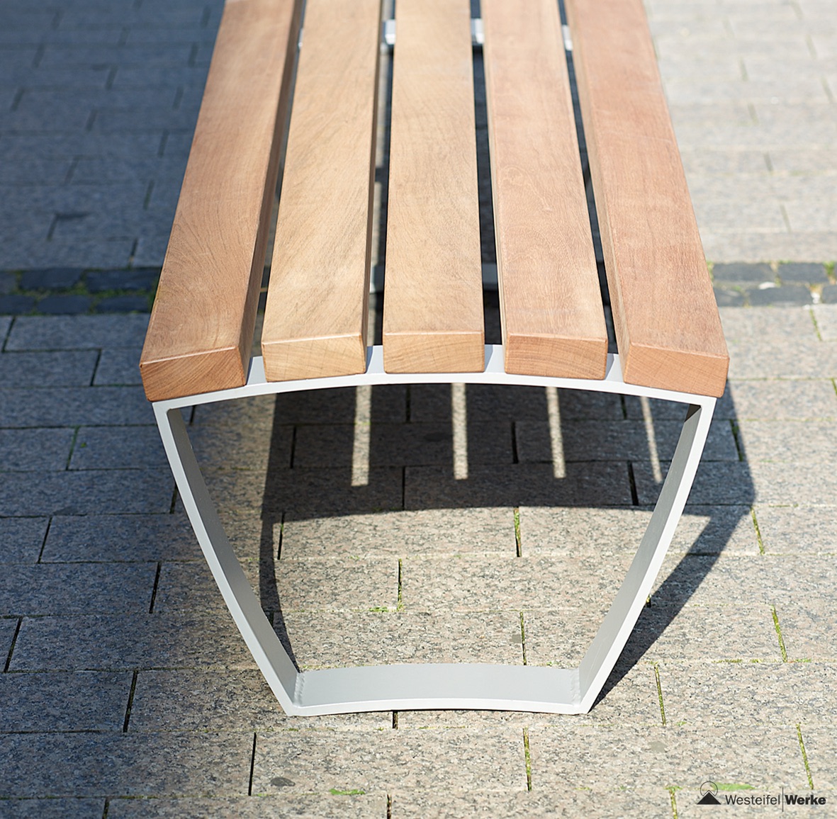 Cado Corpus Seating