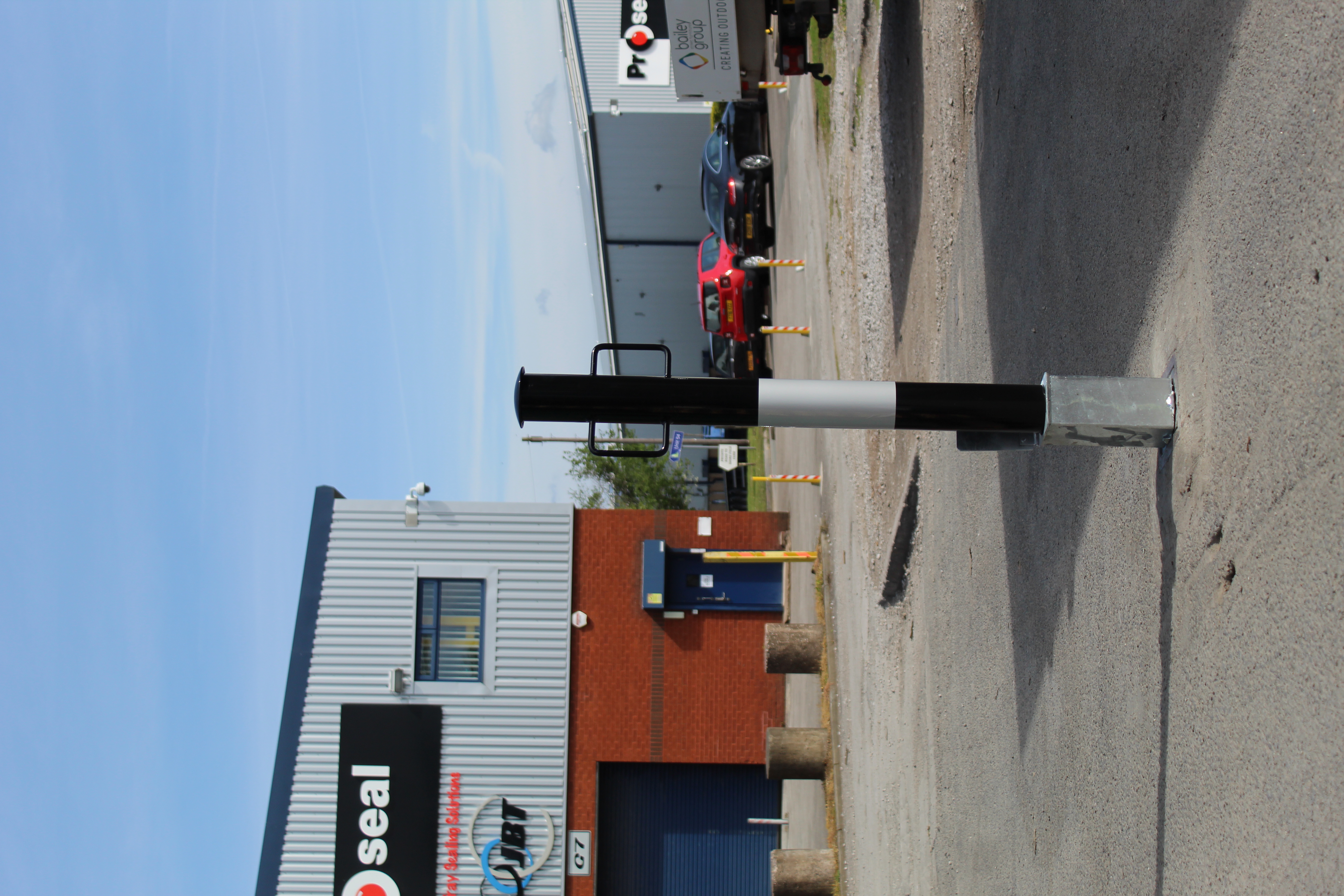 Black & White Removable Bollard