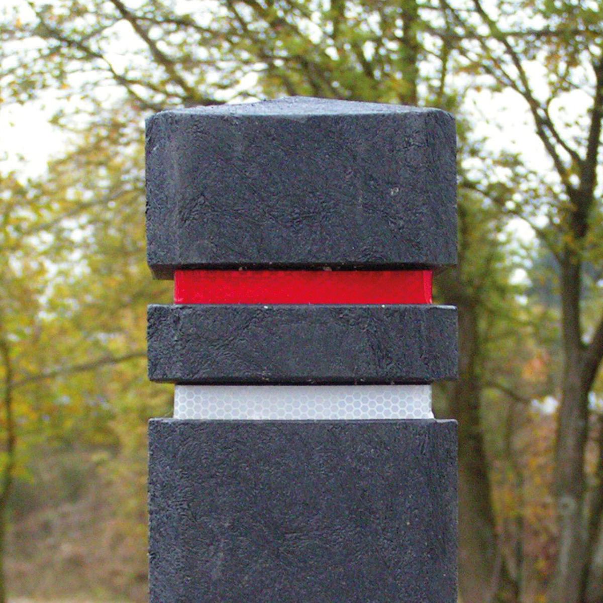 Diamond Bollard