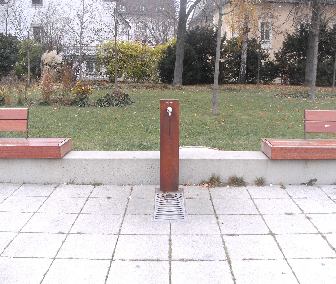 Fuente E Eliptical Fountain