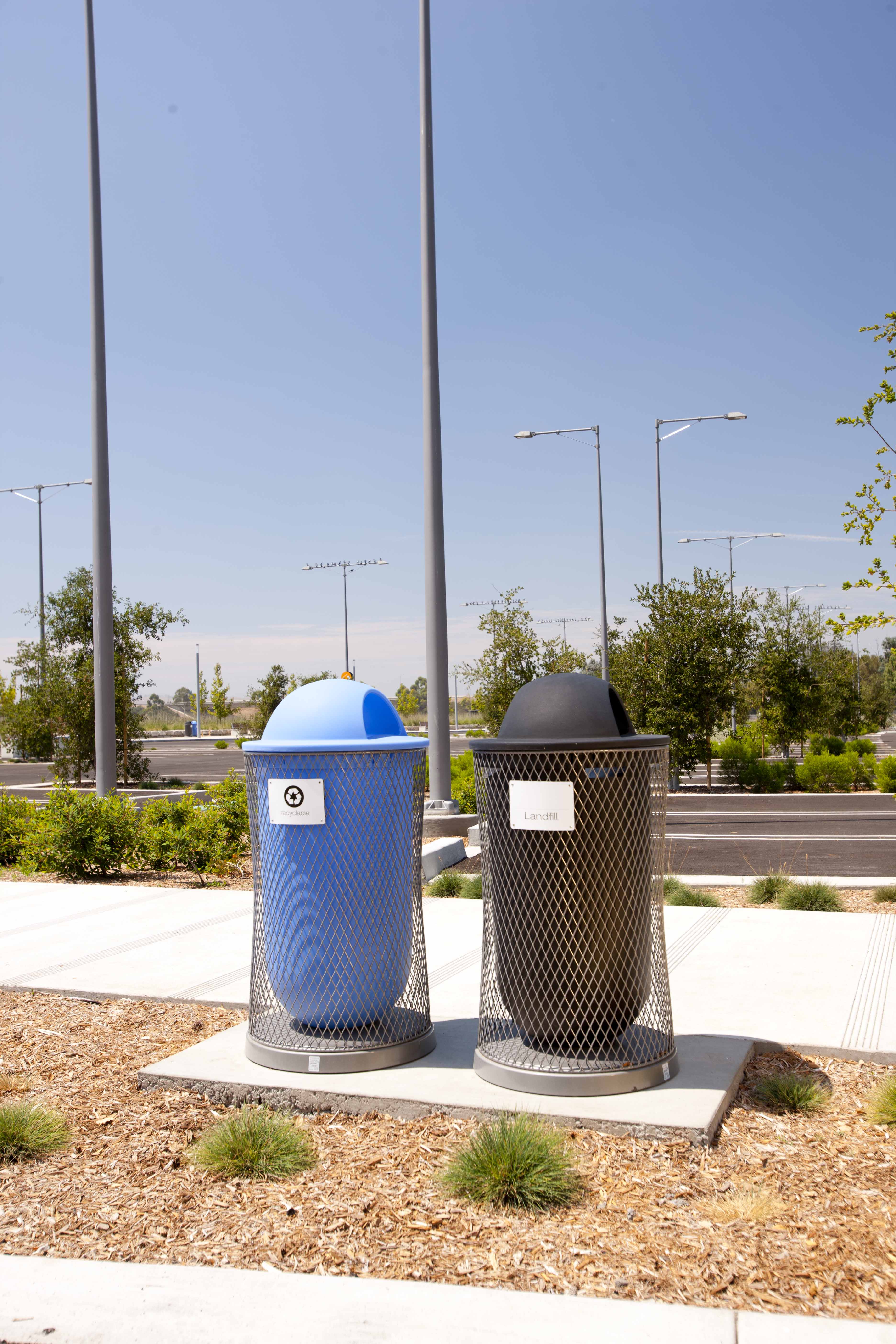 Parc Vue Litter Bin