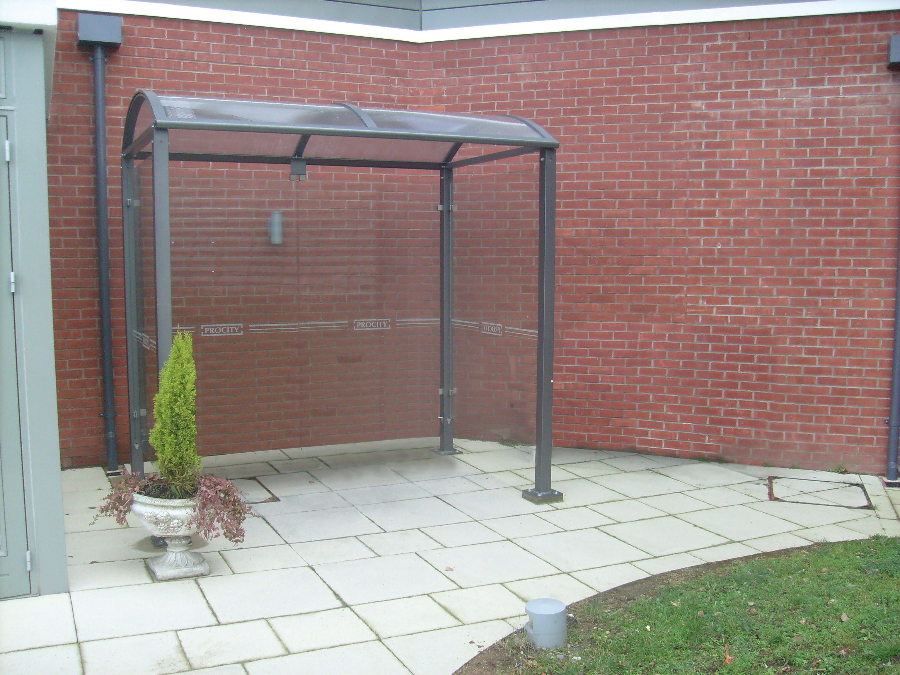 Classic Smoking Shelter