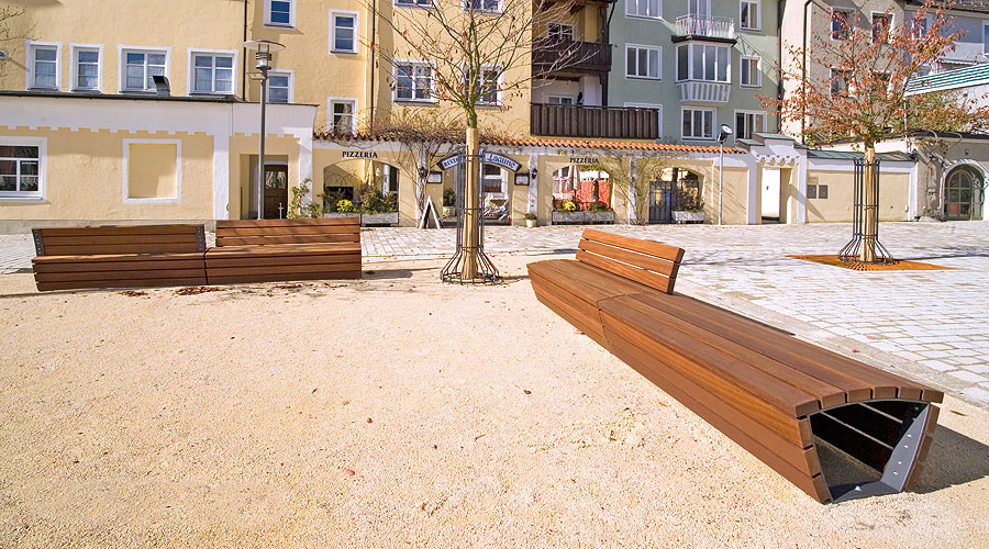Cado Corpus Seating