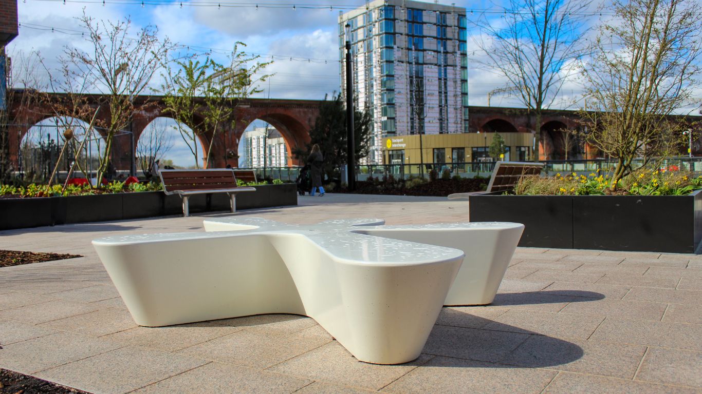 Splash Bench