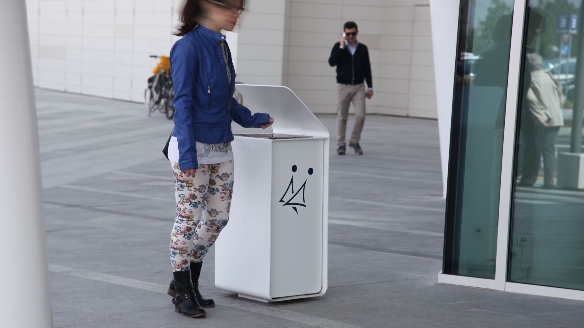YES Litter Bin