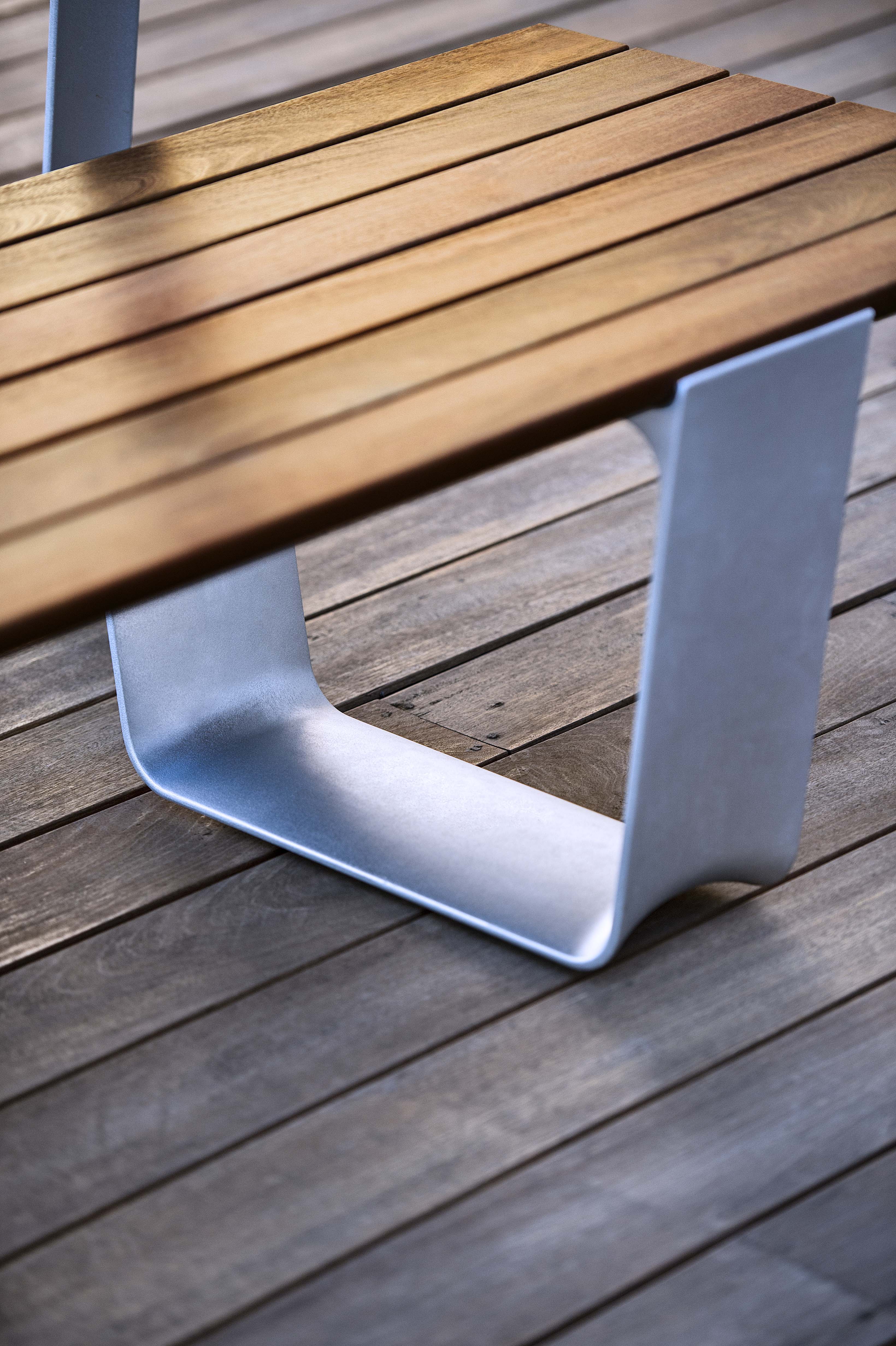 Multiplicity Picnic Table
