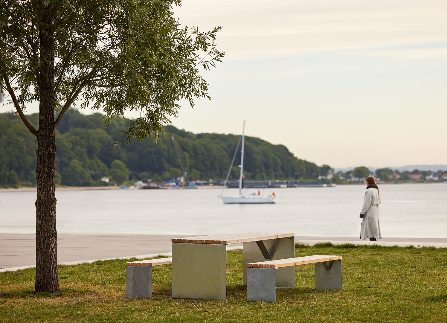 Linn Picnic Table