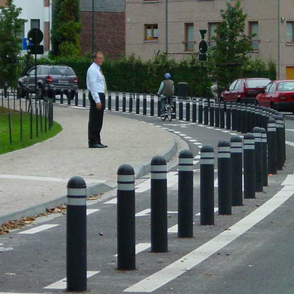 Universal Bollard