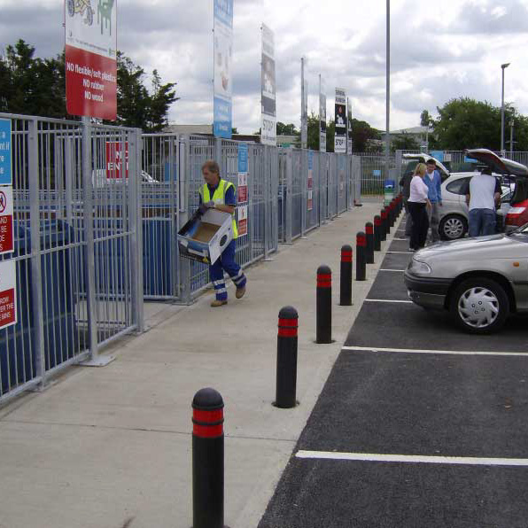 Universal Bollard
