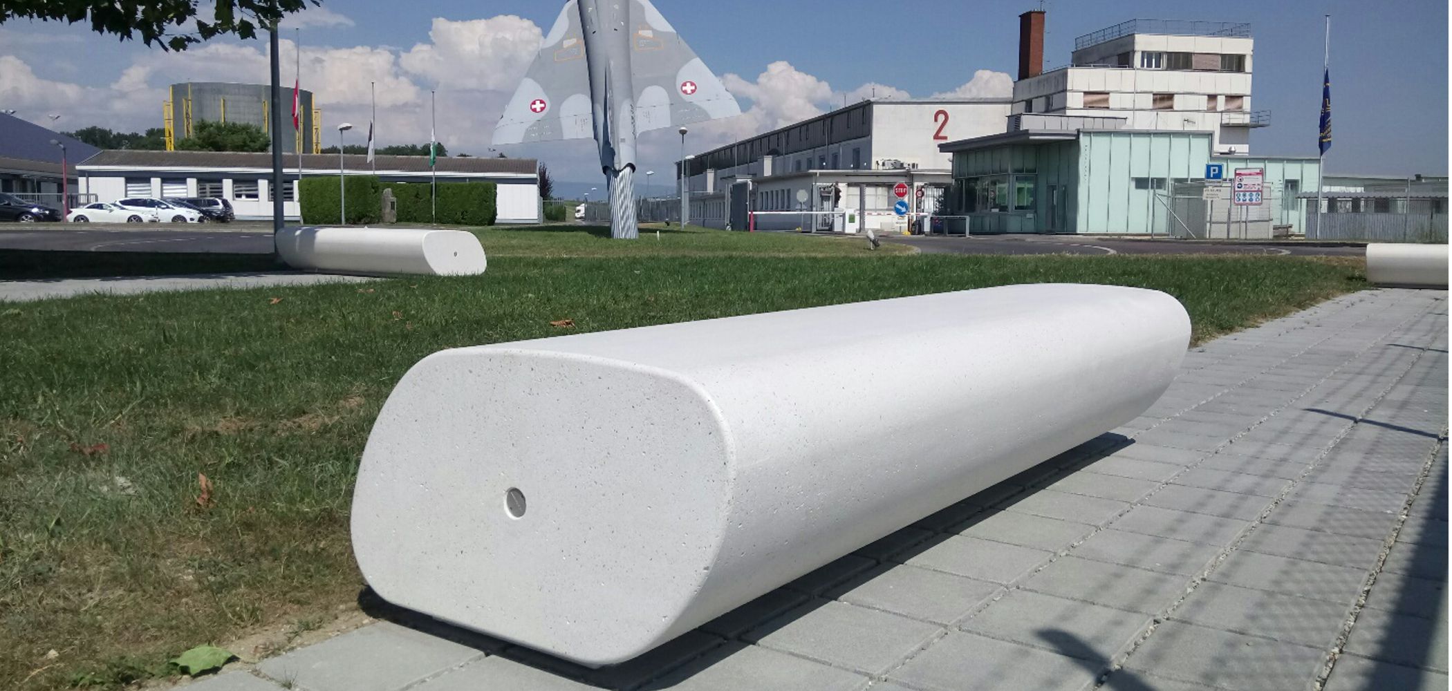 Tree Line Seating