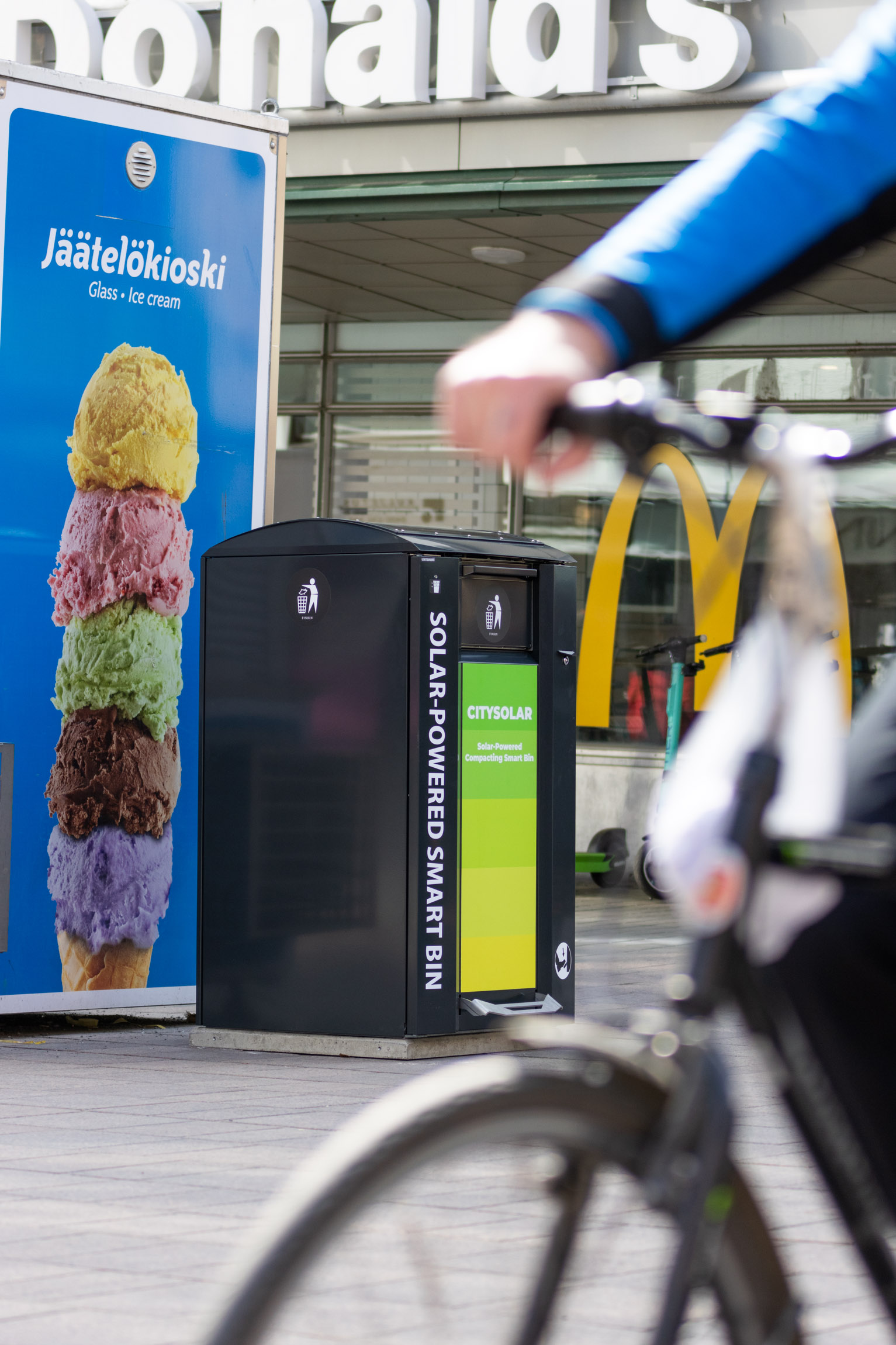 CitySolar Smart Bin