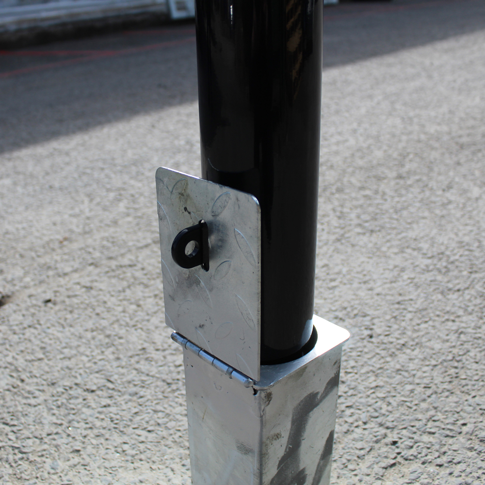 Black & White Removable Bollard