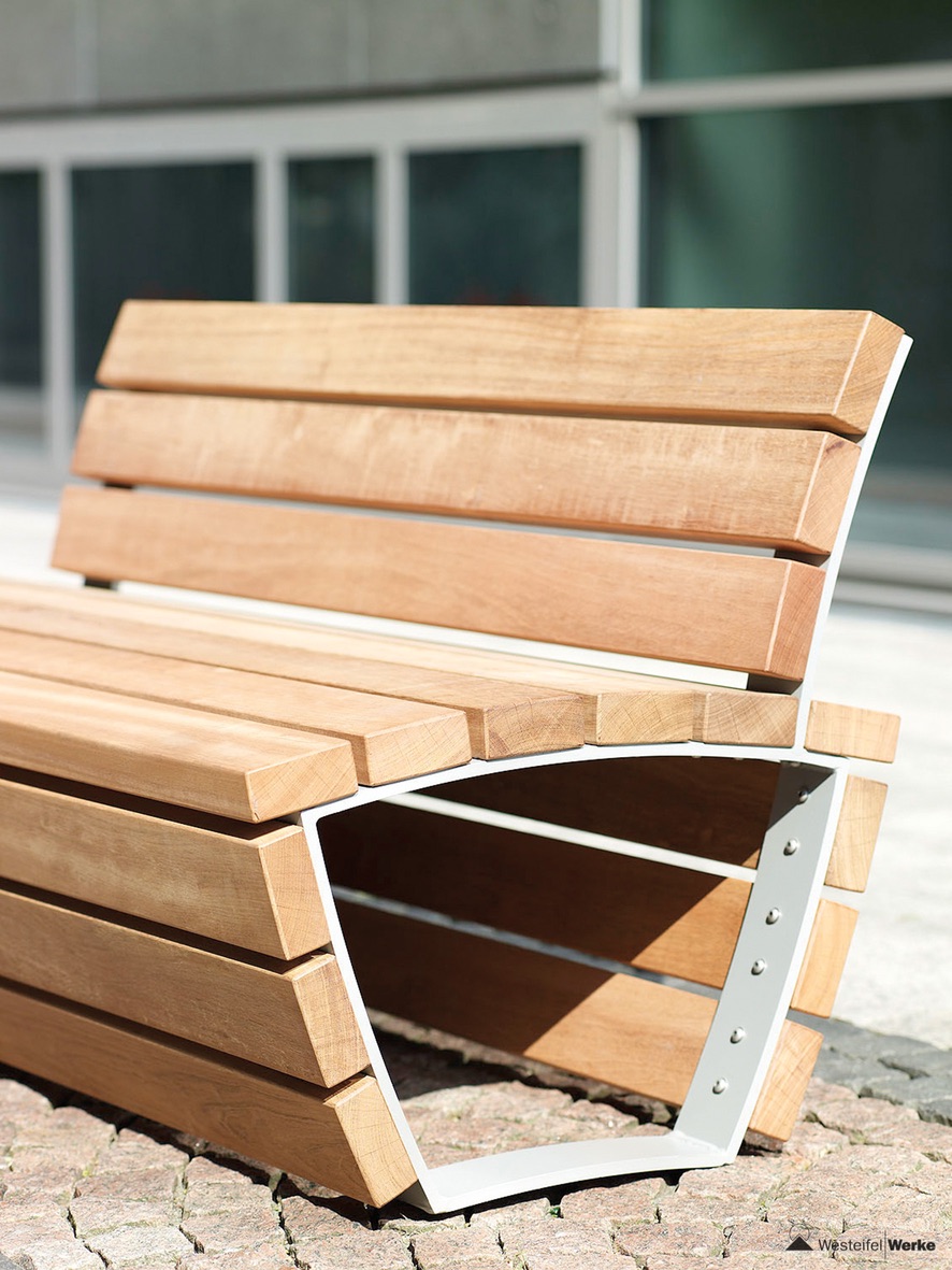 Cado Corpus Seating