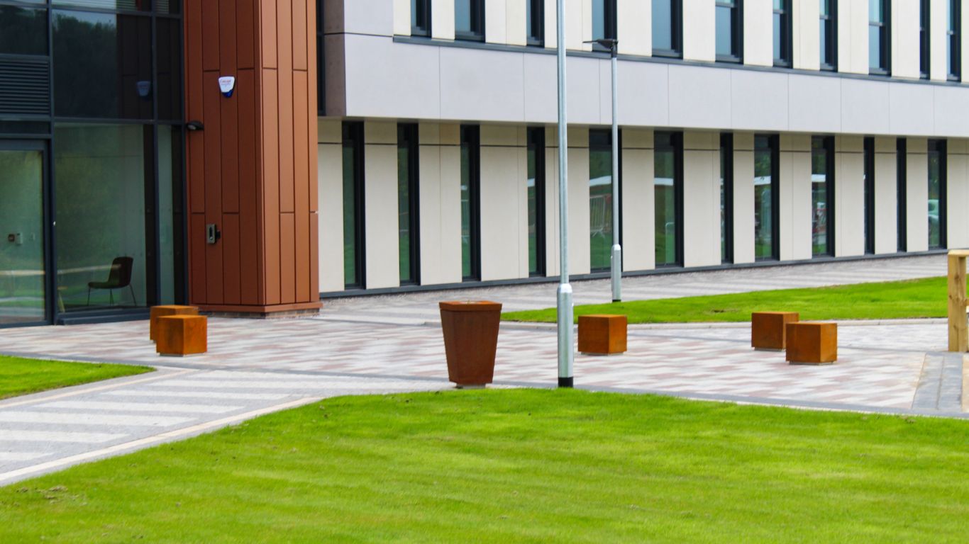 Harper & Keele Veterinary School, Staffordshire