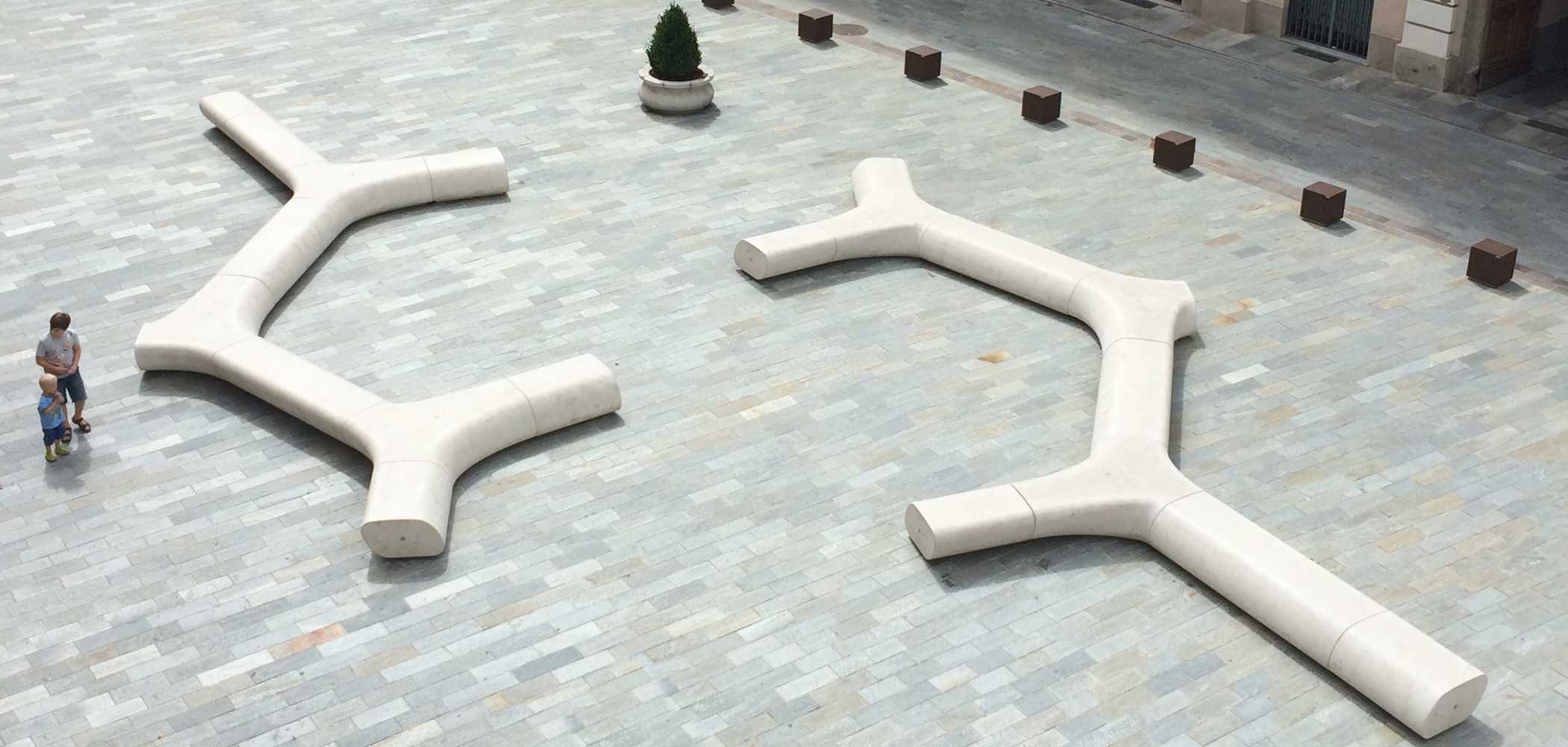 Tree Line Seating