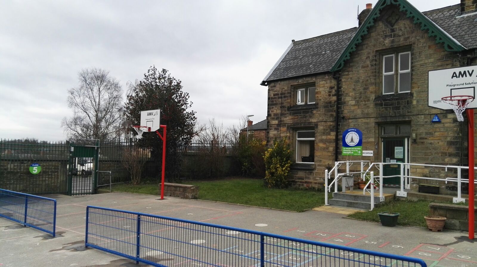 Basketball Post