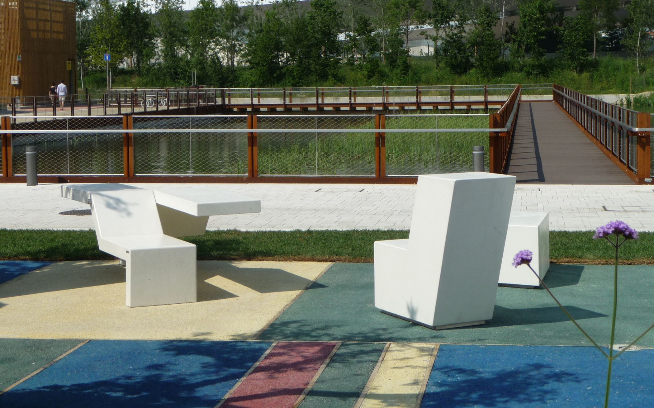 Twin Seating
