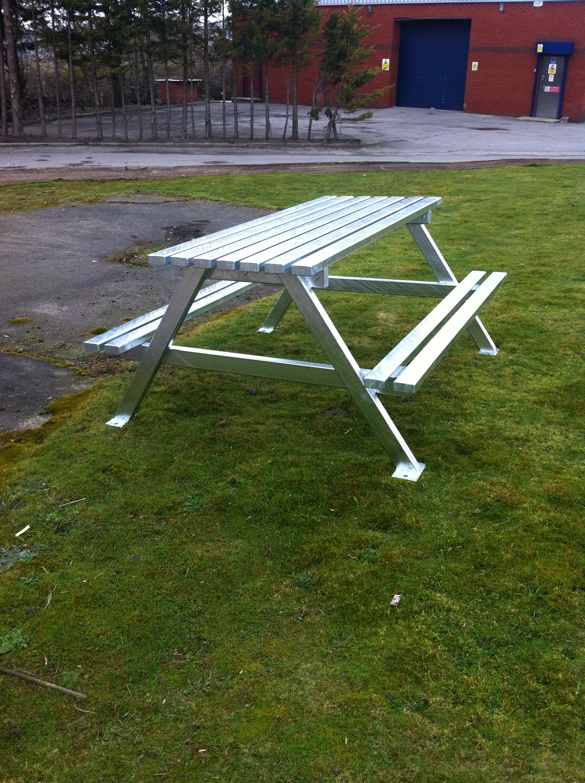 Anti Vandal Picnic Set