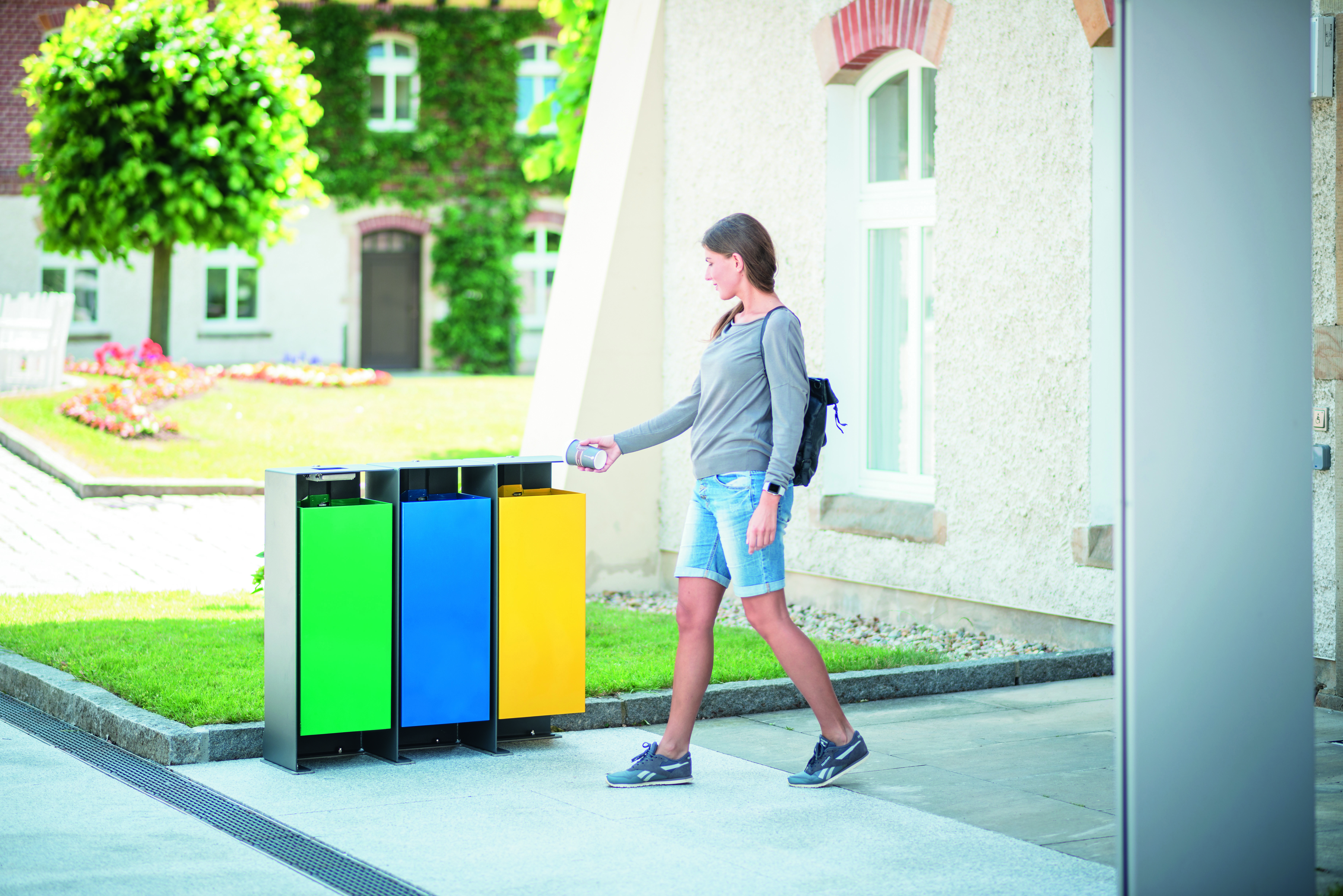 Division 100L Litter Bin