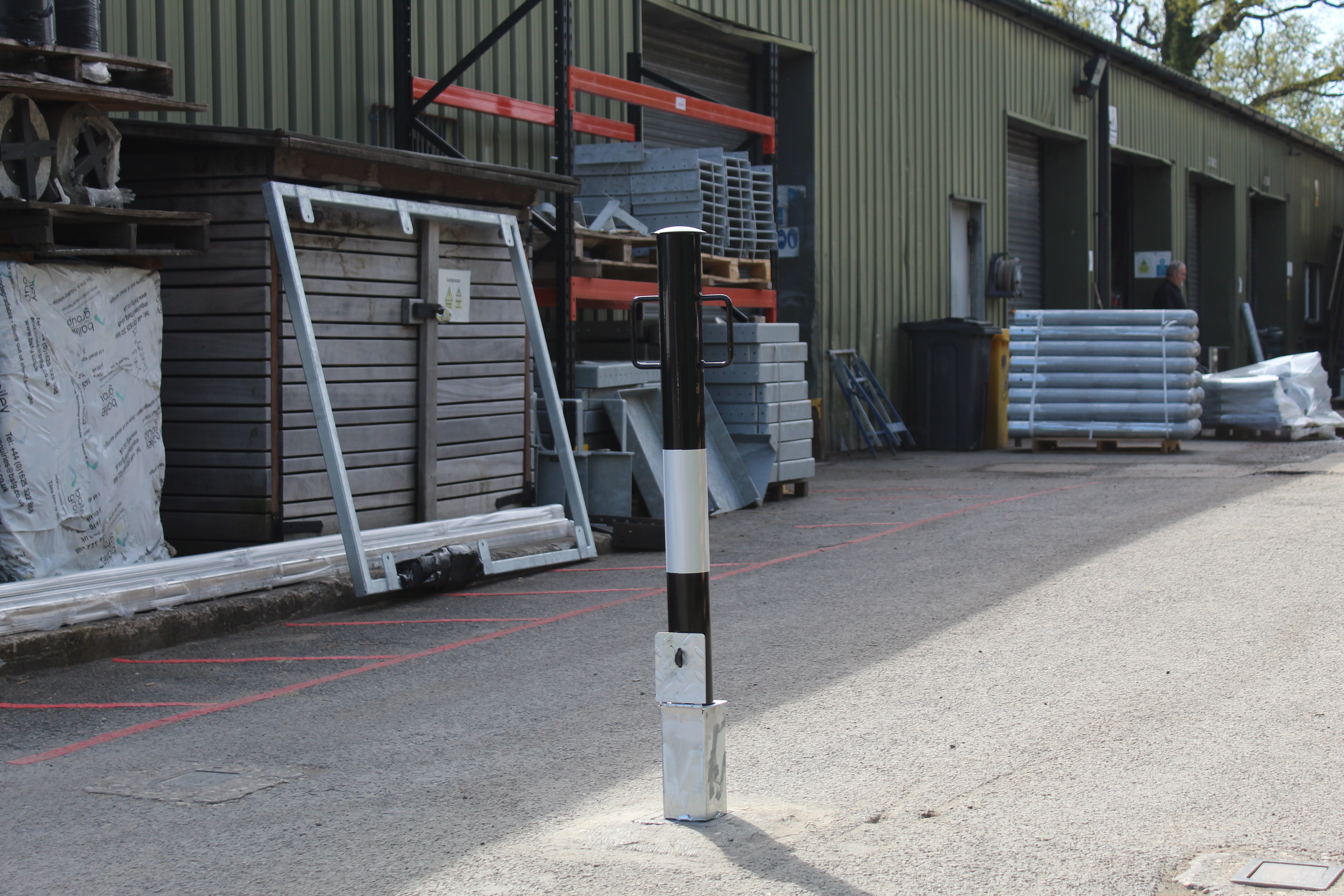 Black & White Removable Bollard