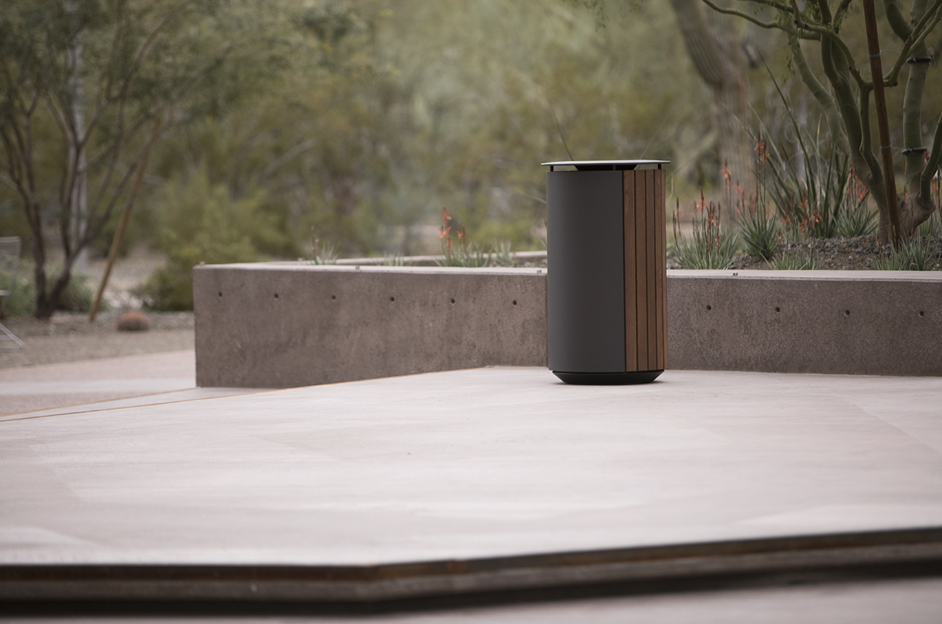 Generation 50 Litter Bin