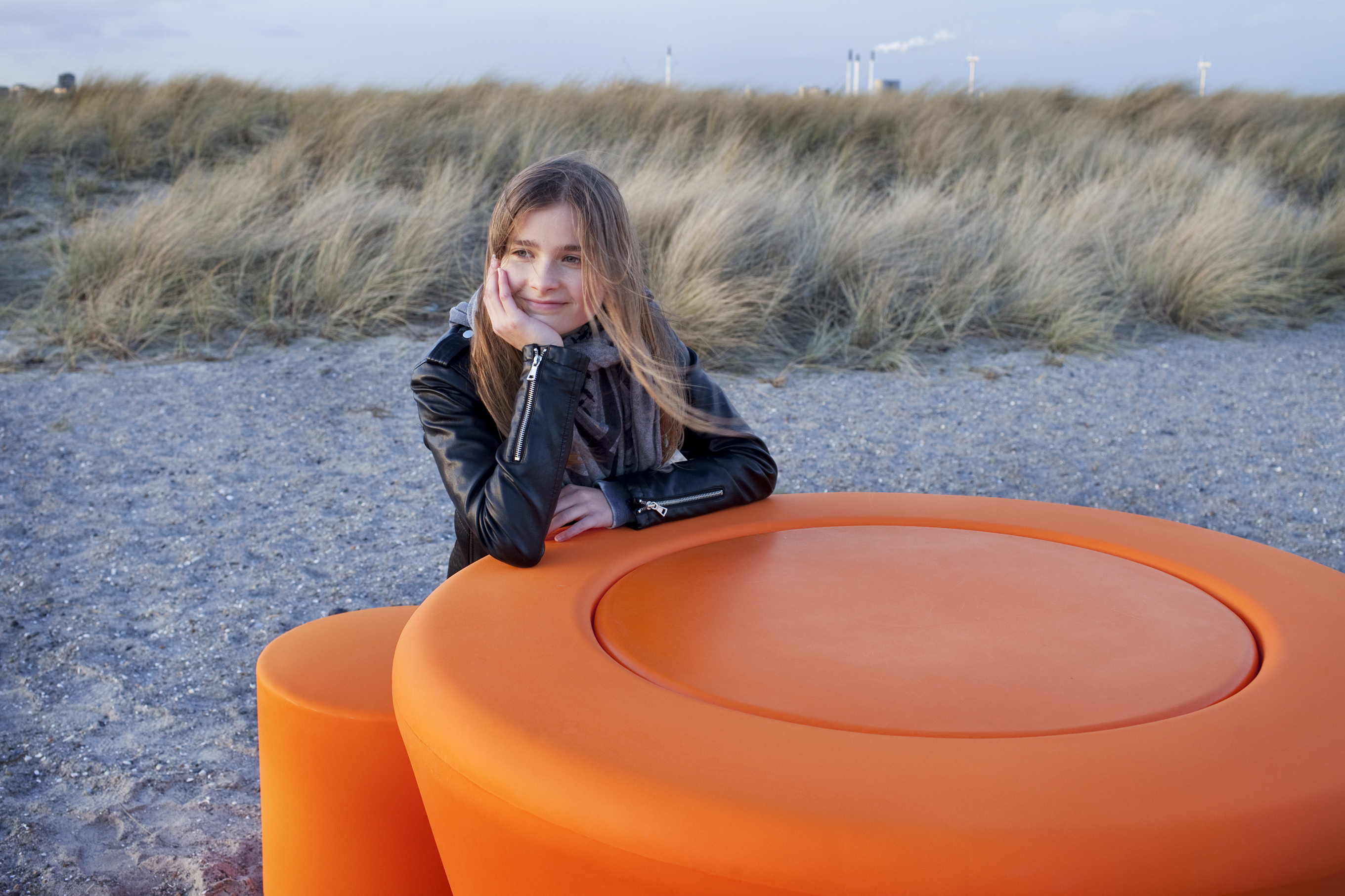 Loop Cone Table