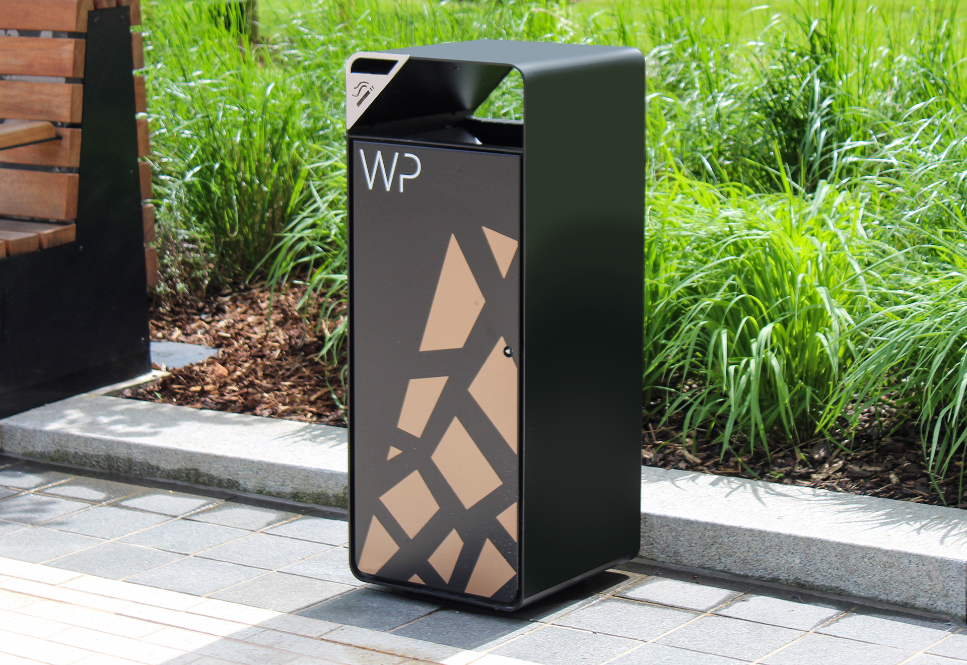 Litter & Recycling Bins
