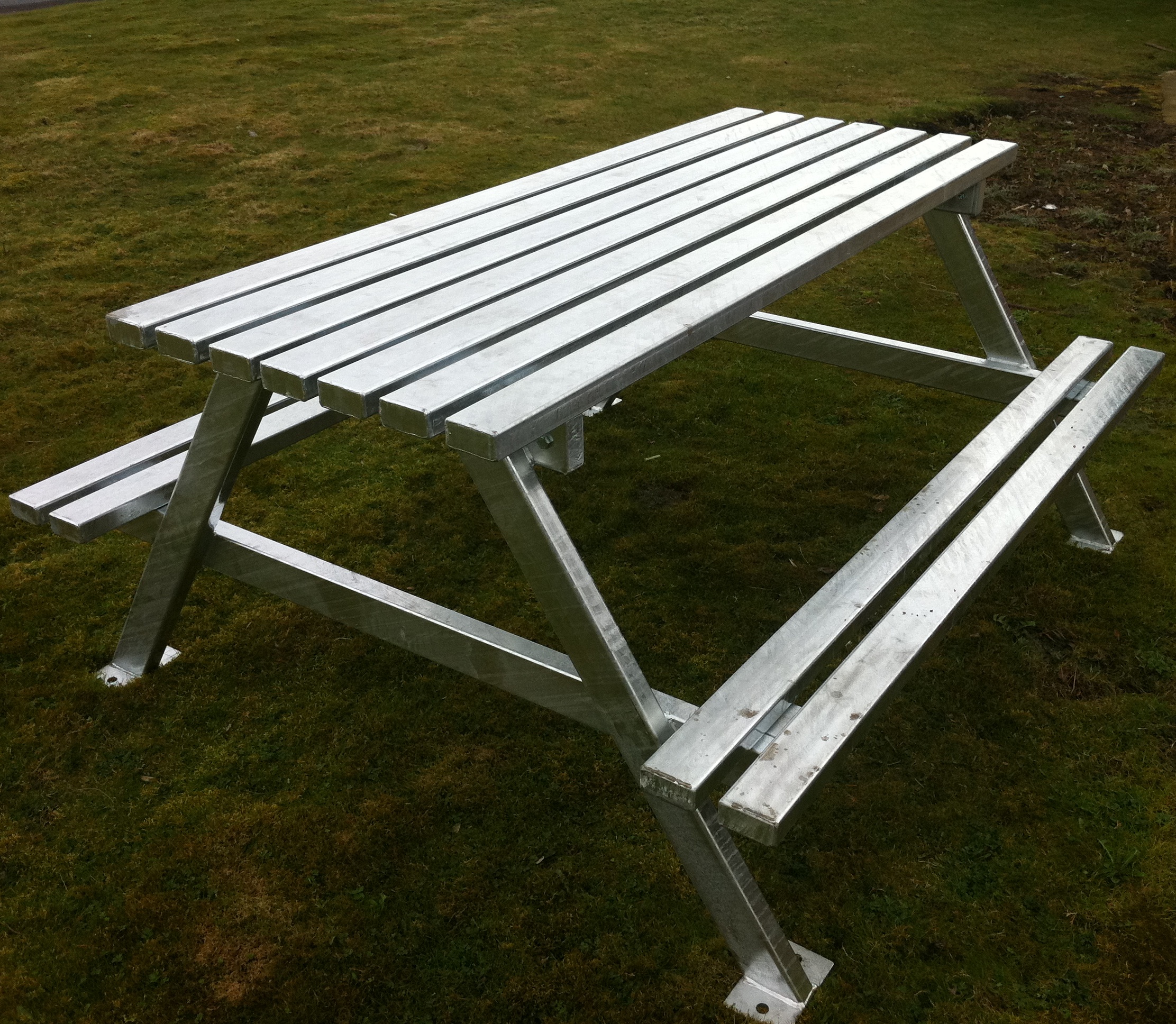Anti Vandal Picnic Set