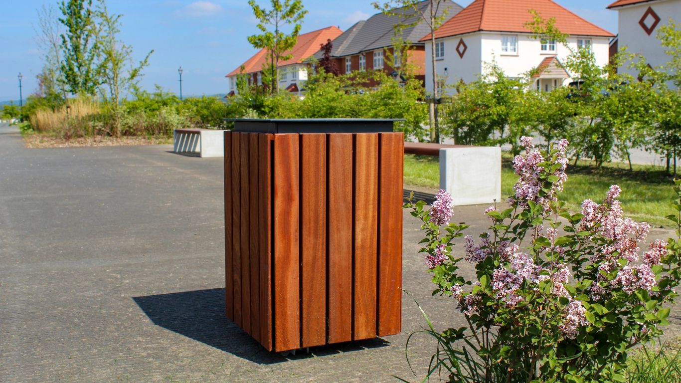 Garden Village, Woodford