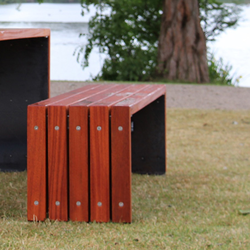 Linn Seating