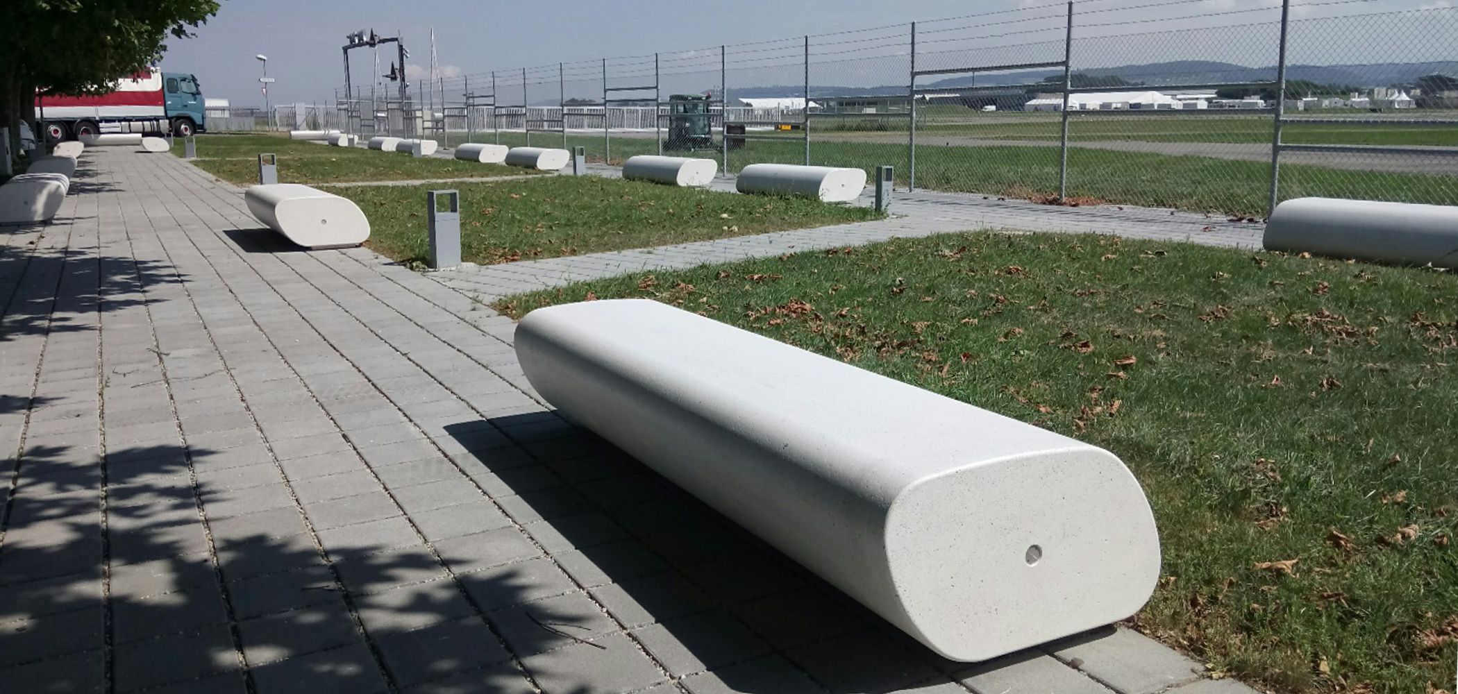 Tree Line Seating