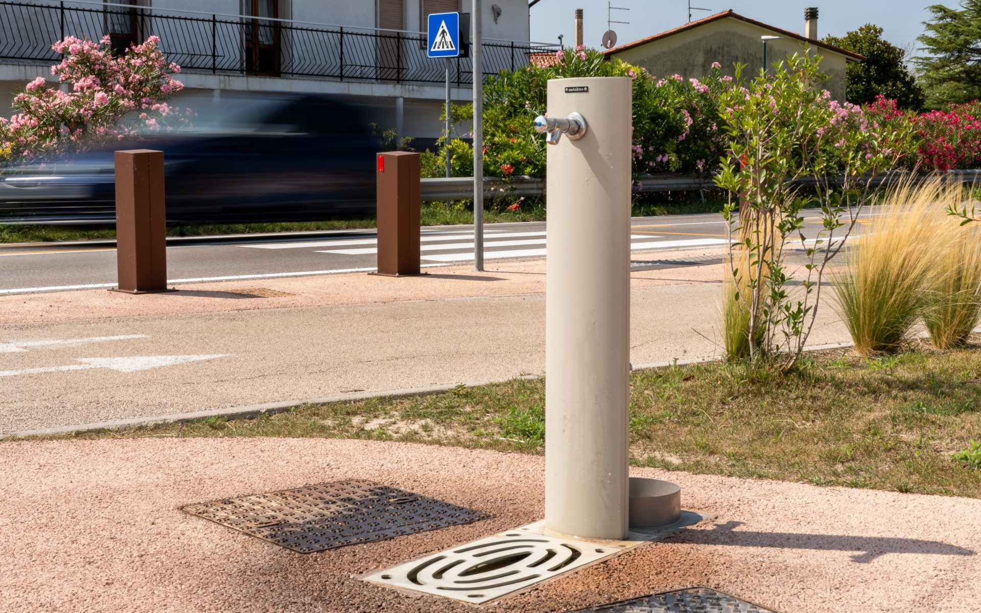 Fuente E Eliptical Fountain