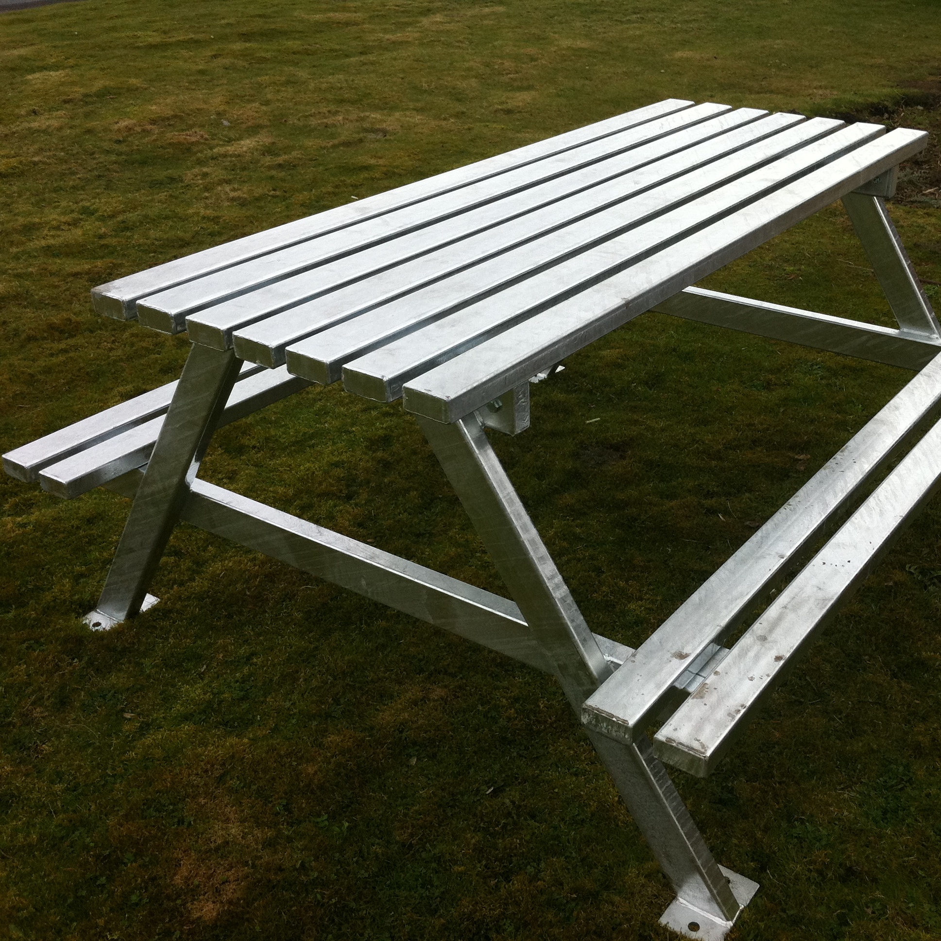 Anti Vandal Picnic Set