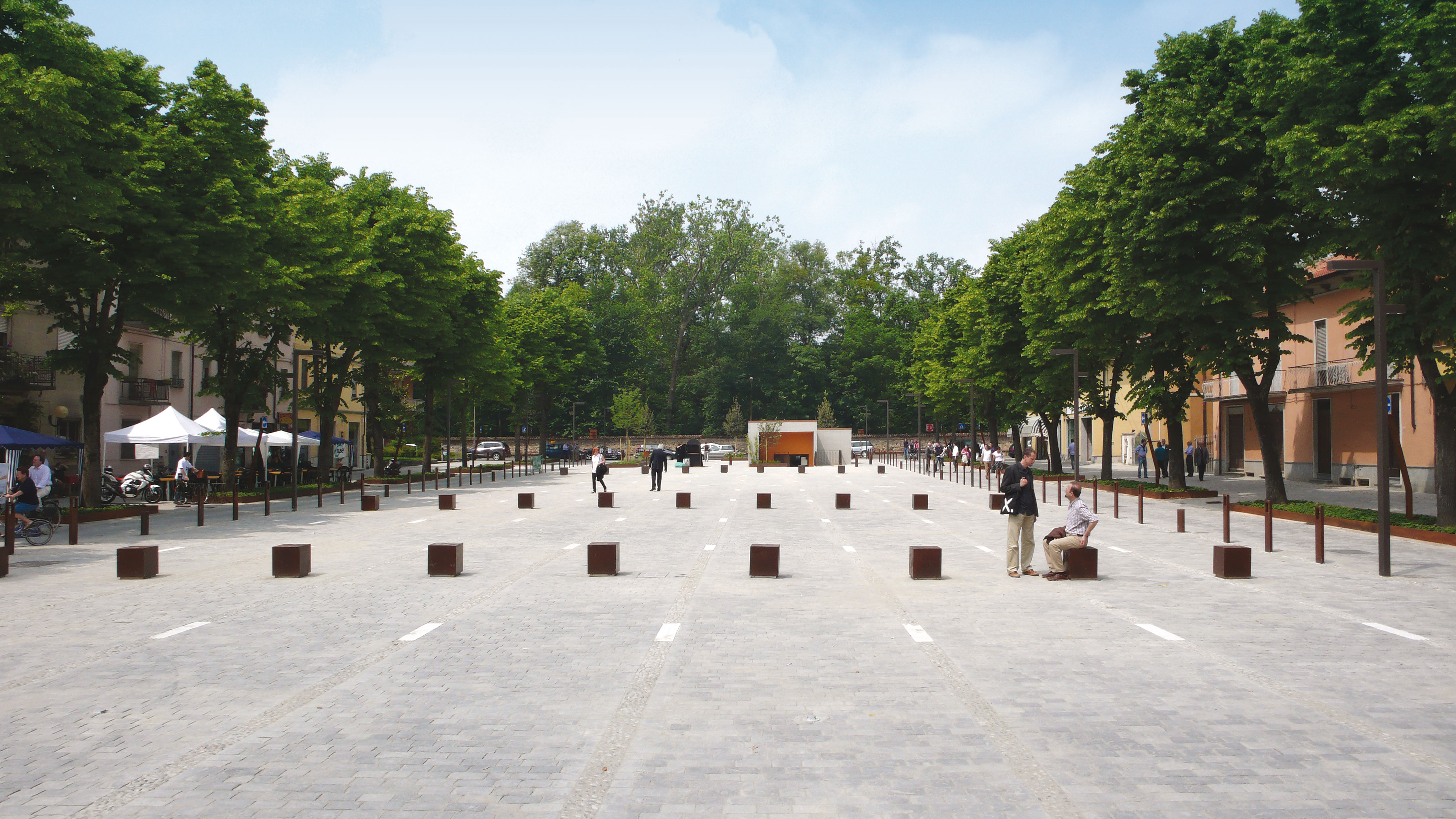 Cube Bollard