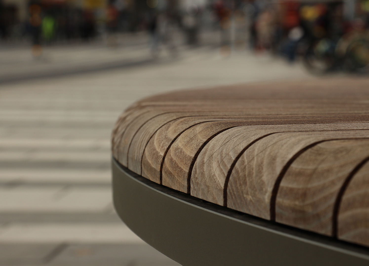 Klara R Round Bench