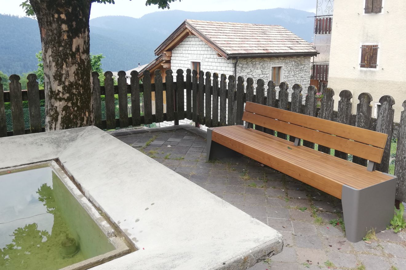 Fola Seating