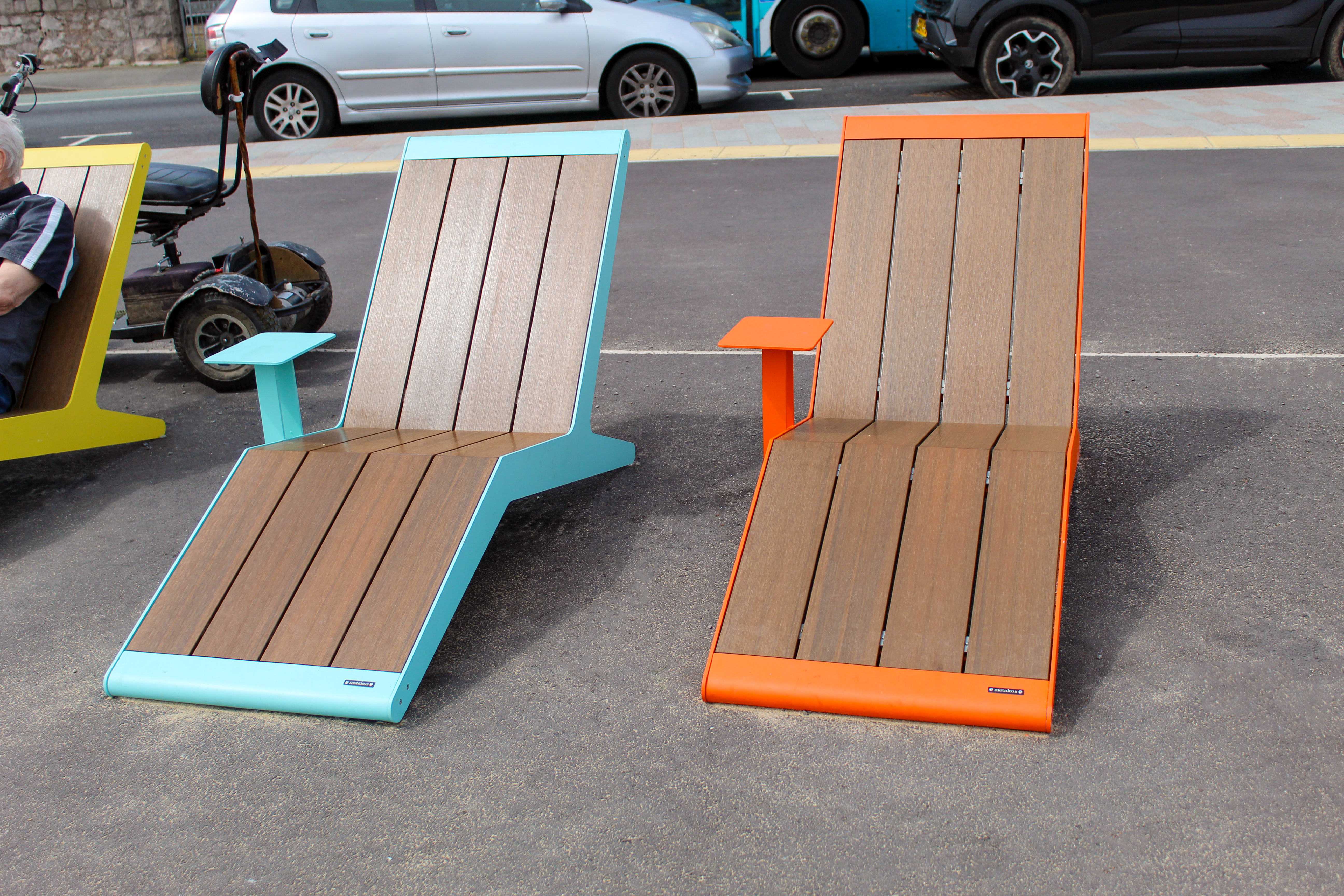 Live Seating