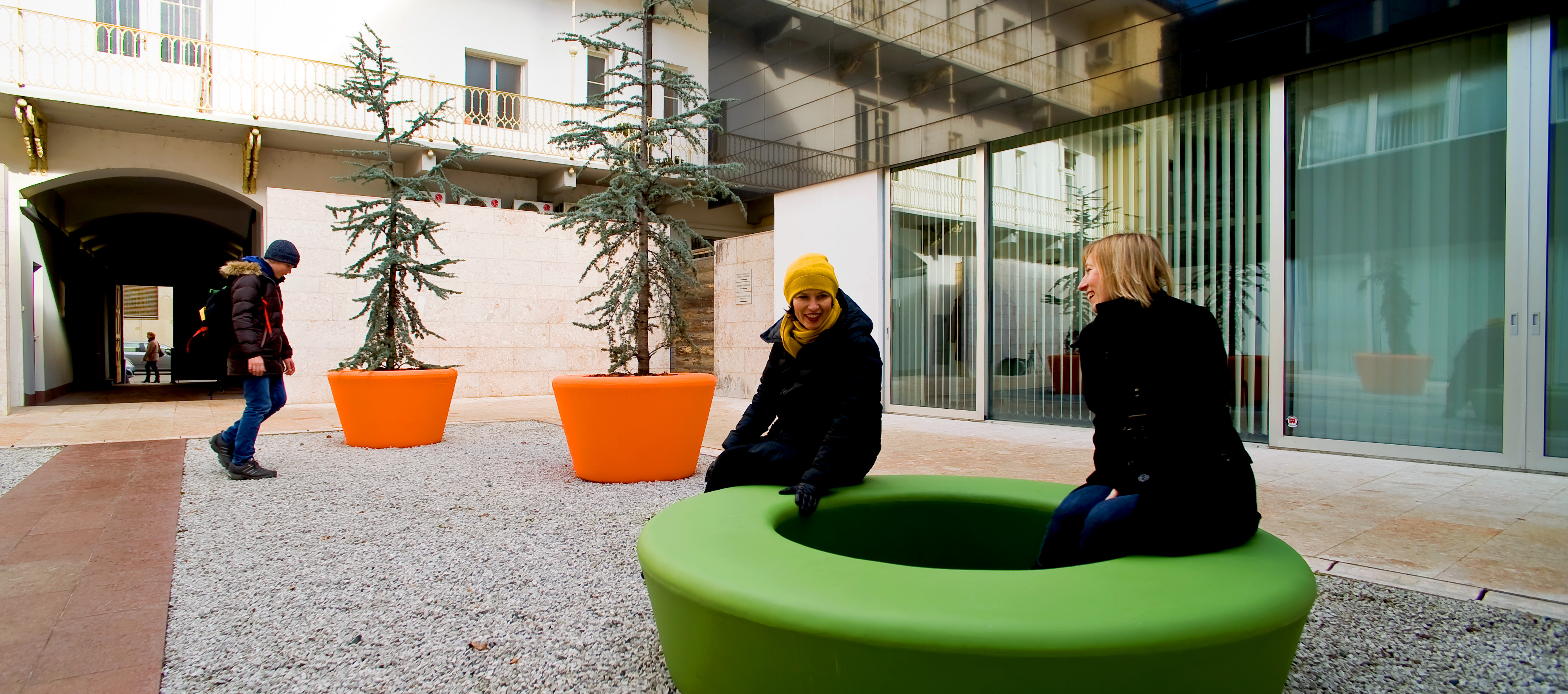 Loop Cone Planter