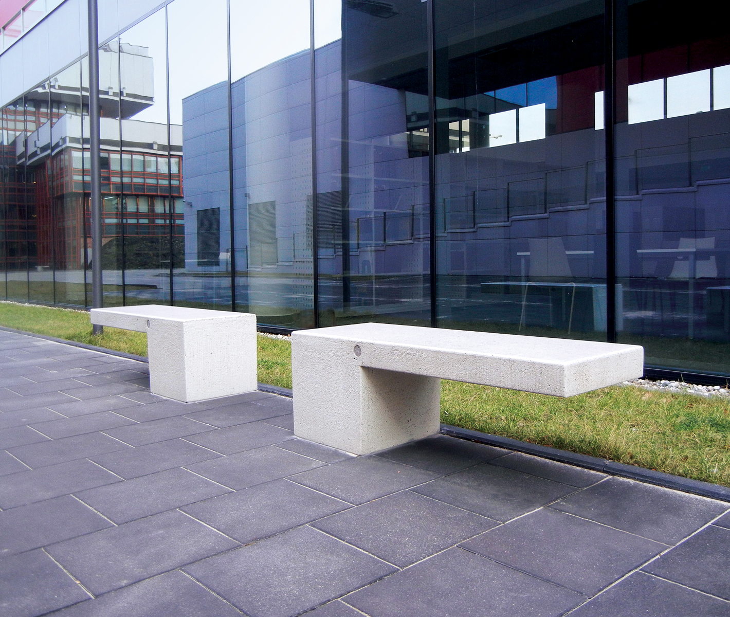 Ambra Seating