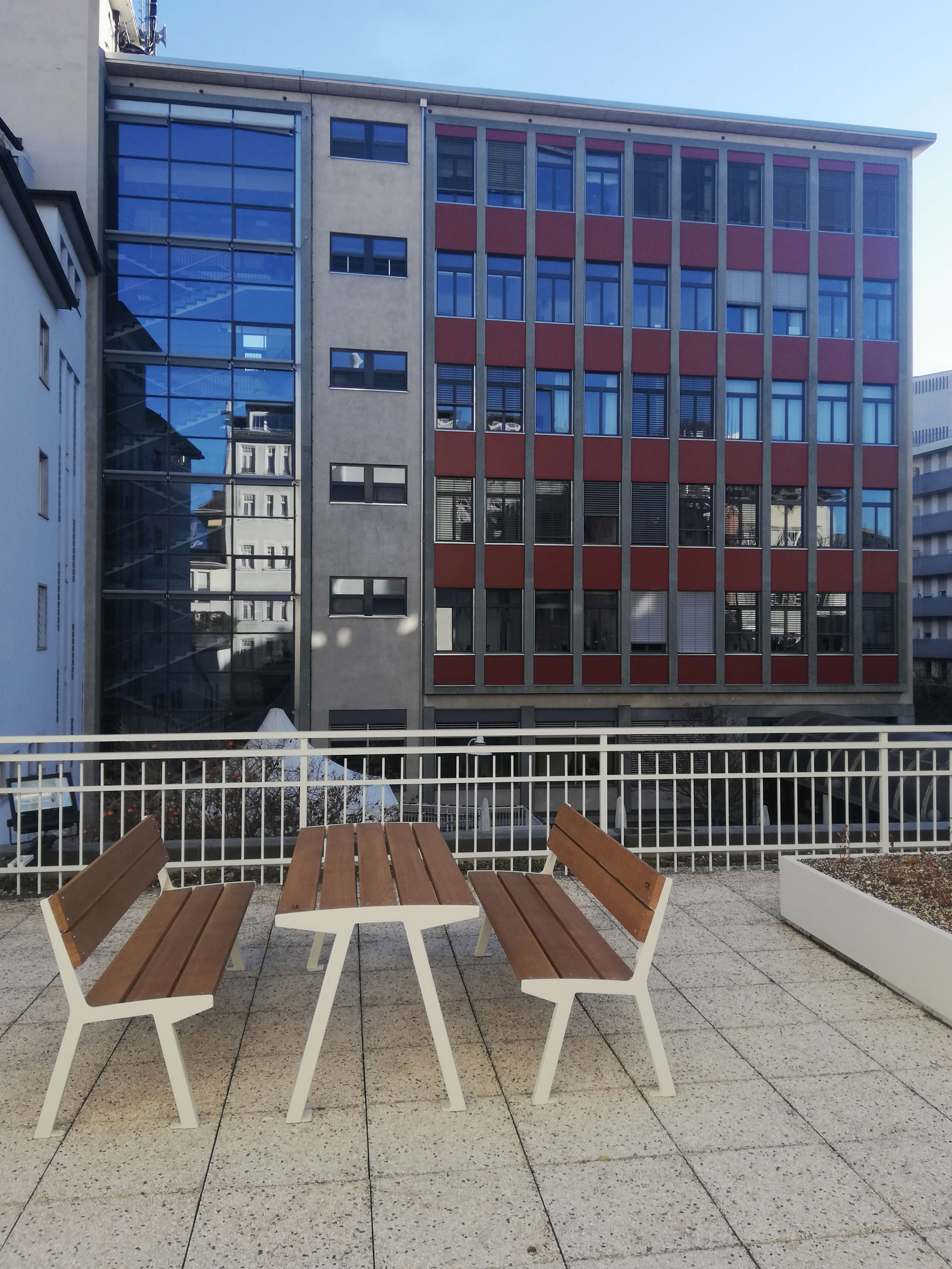 Noale Table