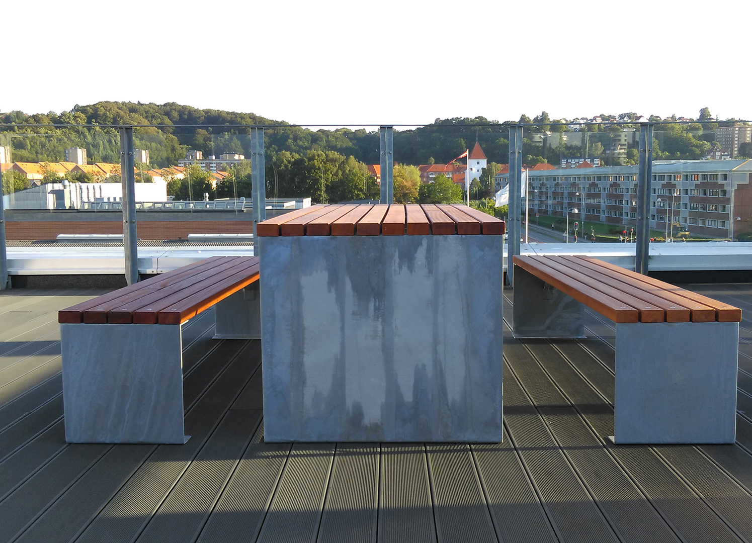 Linn Picnic Table