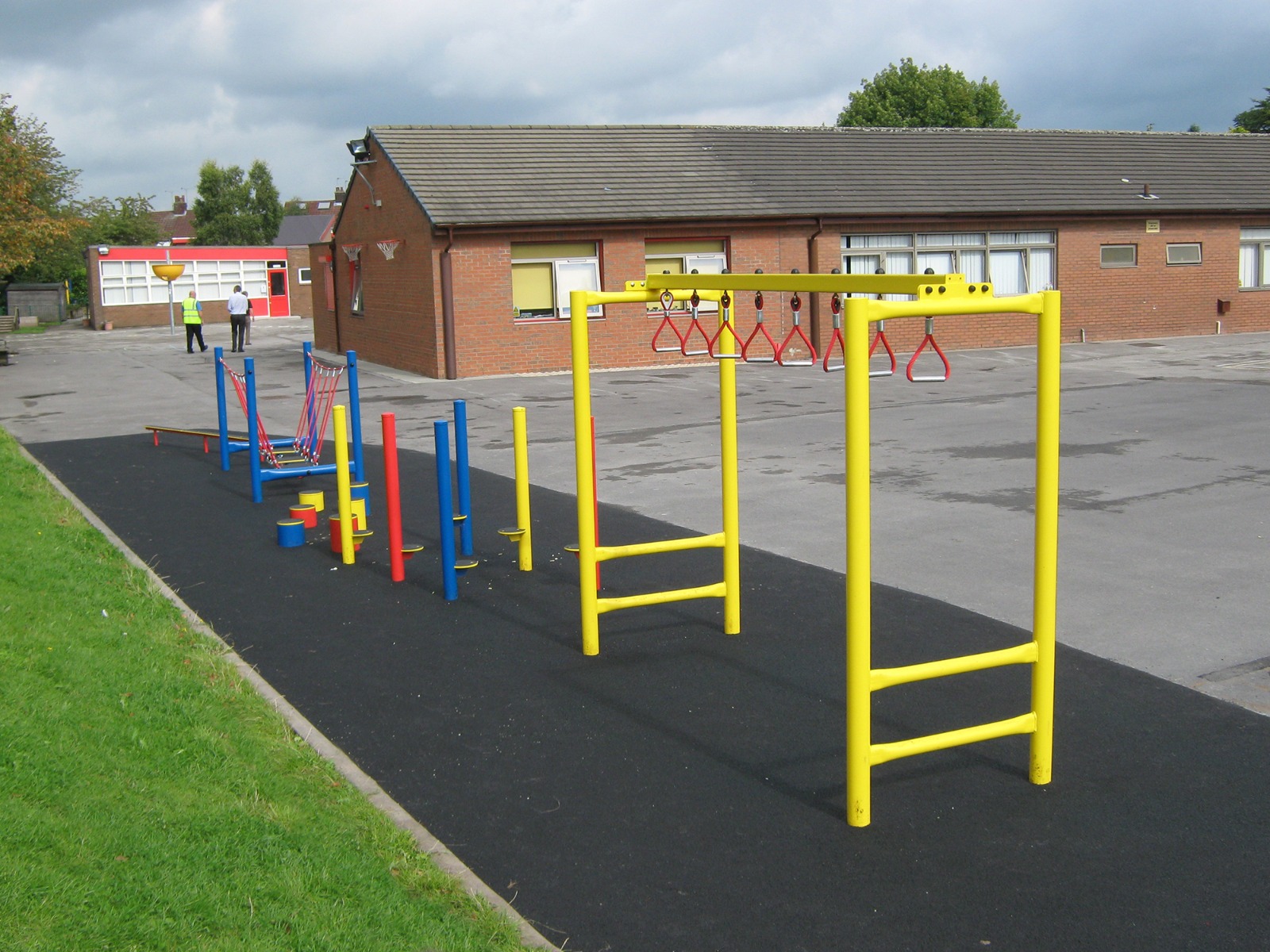Trapeze Monkey Bars (H Frame)