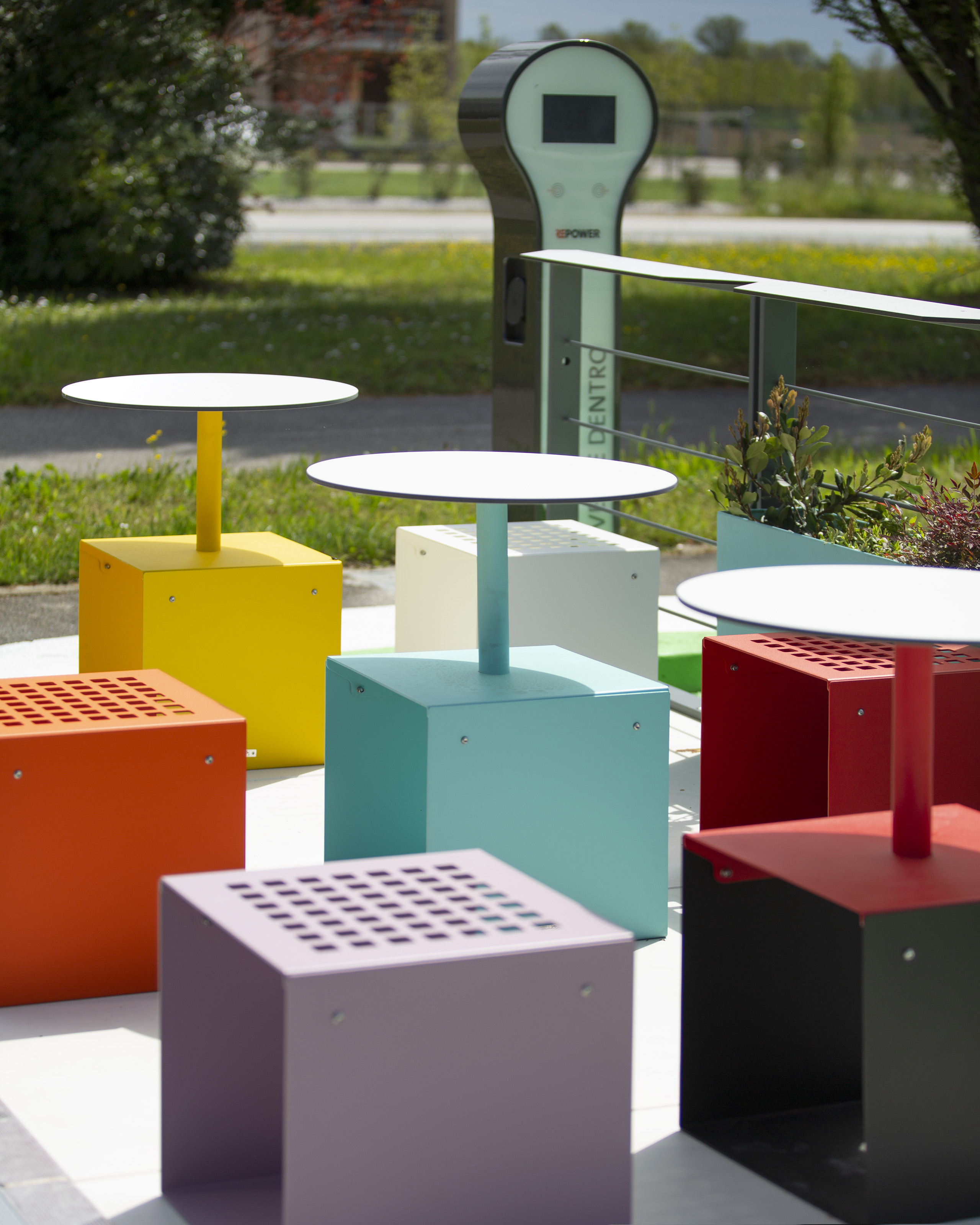 Cubik Table