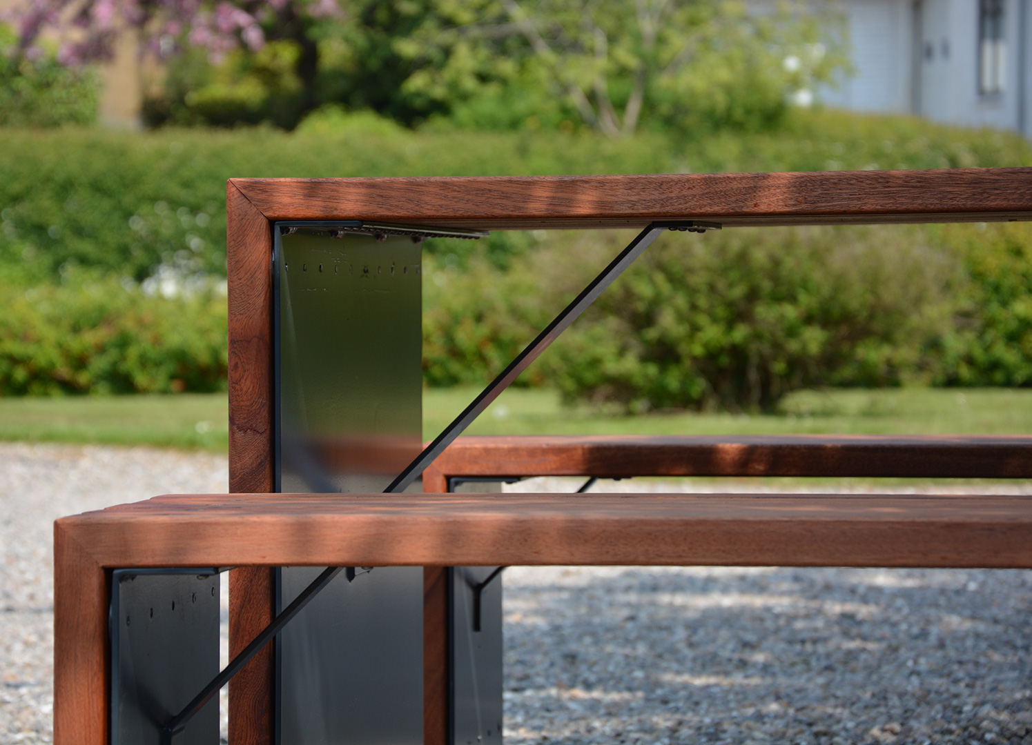 Linn Picnic Table