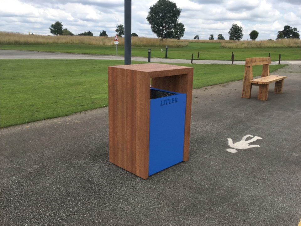 Deacon Litter Bin