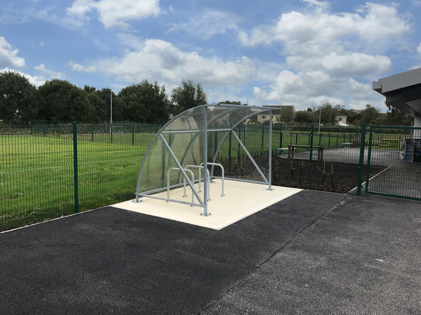 Hennessy Cycle Shelter