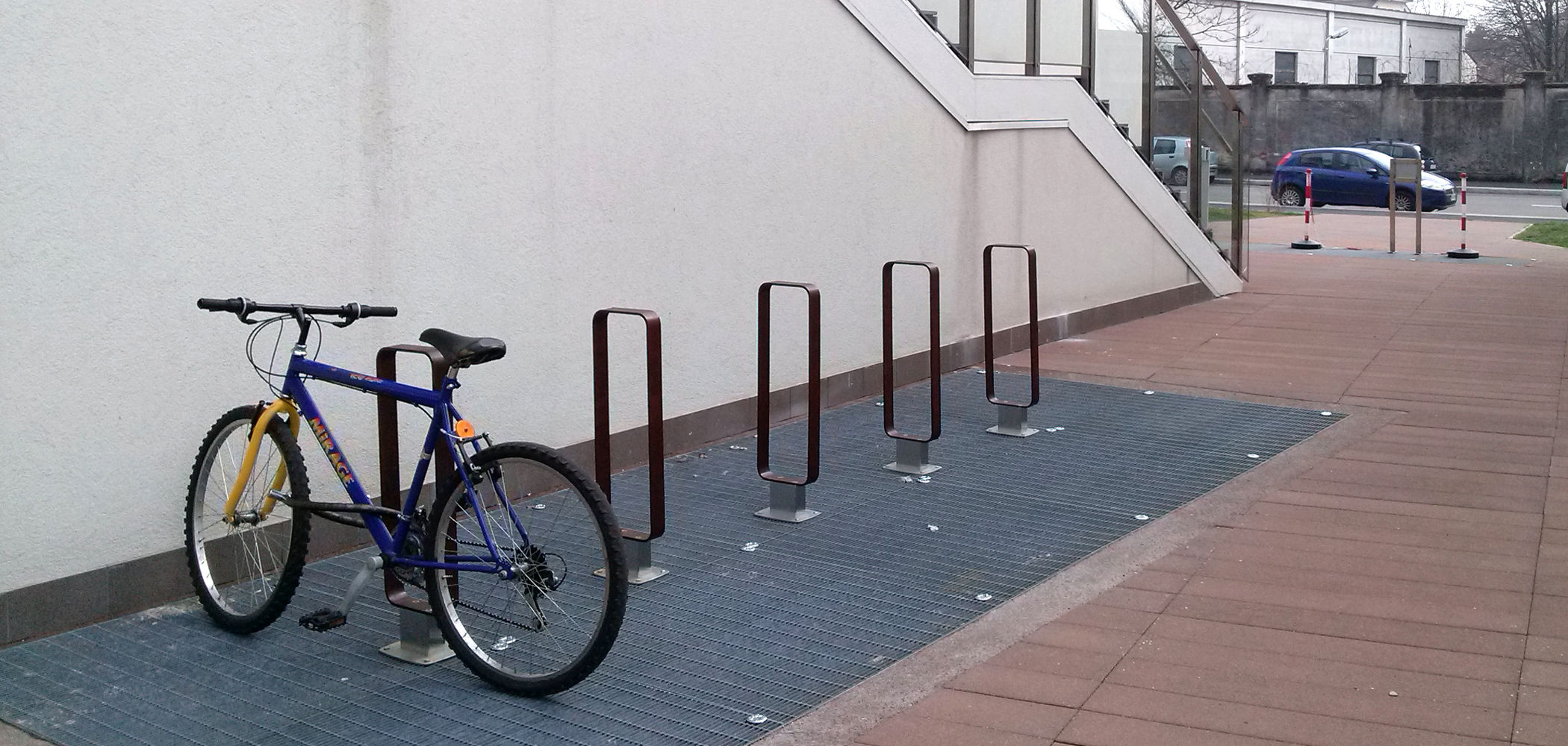Inside Cycle Stand